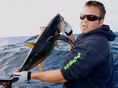 ANGLER: Damien Richards SPECIES: Yellowfin Tuna WEIGHT: Est. 10 Kg TACKLE: 24 Kg LURE: Evil Chopper