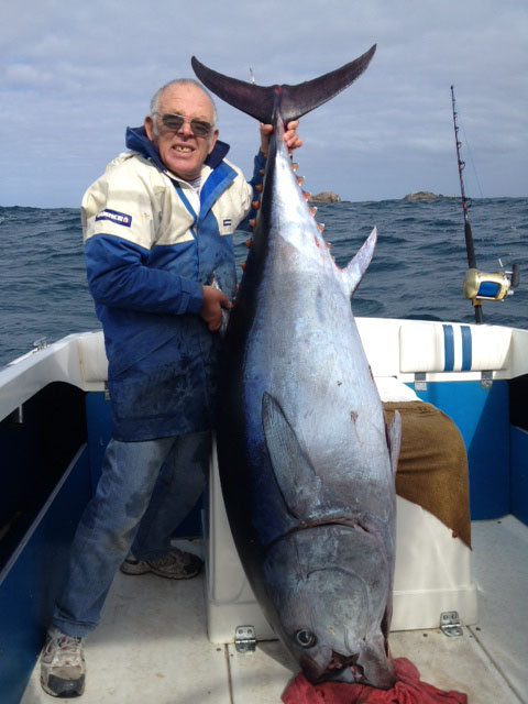 ANGLER: Charley Agius SPECIES: Southern Bluefin Tuna  WEIGHT: 125 kg. LURE: 6.5″ Lumo Micro Dingo